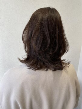 ミューバイケンジ(miu by KENJE) miu ふわっと動くレイヤーとまろやかベージュ