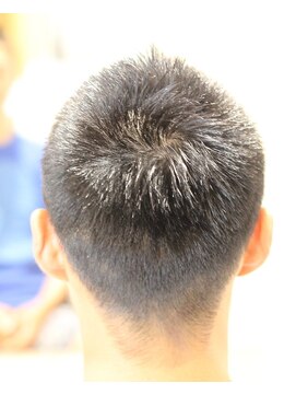 パーマ トゥ カエル(perm.to.caelu) かりあげ