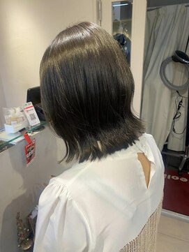 テトラ バイ ネオリーブ 横浜西口店(tetra by neolive) ＊オリーブグレージュ＊[横浜/横浜駅]