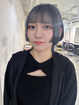 イリ 梅田(ili) ウルフカット　【ラベンダーグレージュ】