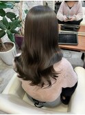 オリーブグレージュ