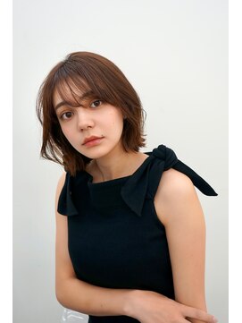 ヒュー 広島(HEW) 韓国くびれレイヤーボブ大人かわいいブラウンヘア20代30代