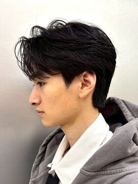 カルム(kalm) 毛流れセンターパートニュアンスパーマカルマヘアメンズパーマ