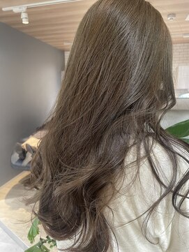 ヘアーメイク スリー(Hair Make 3) オリーブグレージュ