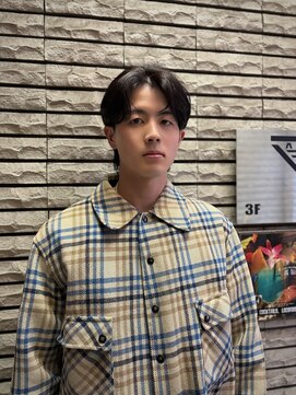 ウム(UMM) 韓国風センターパートウルフ