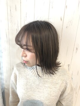 ファシーノ(FASCINO) 外ハネ長めバング