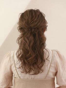オーブ ヘアー エイミ 福岡七隈店(AUBE HAIR amy) 【AUBE HAIR】サイド編み込みハーフアップ