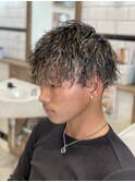 ツイストパーマ&メッシュスタイル