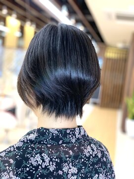 クオリス 上板橋店(QUALIS) 大人可愛いメリハリショートボブ ひし形くびれ 暗髪/艶髪