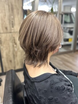 ヴィフ 大船(VIF) ウルフヘア/ウルフカット/白髪ぼかし/脱白髪染め/大船駅/大船