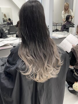 アライブ キチジョウジ(ALIVE Kichijoji) ホワイトベージュグラデーションカラー