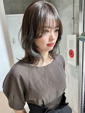 ナナローネス(nana loness) ゆるふわミディアム レイヤー レイヤーカット ヘアセット