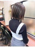 切りっぱなしボブ_ツヤ髪ストレート