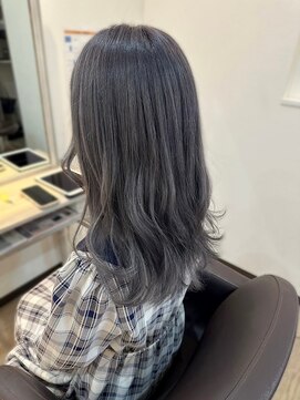 エルベ 茨大前店(elve) ブリーチあり × シルバーカラー