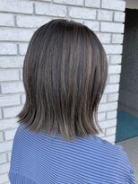 オーガニックエコ 川越(organic+eco)&nbsp;30代40代大人かっこいいグレージュハイライト×外ハネボブ