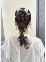 ミラ(Mila)&nbsp;ポニー編みおろしヘア♪ 結婚式お呼ばれヘアセット