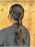 【buZonブゾン】　シンプルでも華やかローポニー
