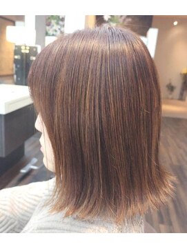 エノモト(ENOMOTO) 外ハネぱっつんボブ×細めハイライトマロンベージュ20代30代40代