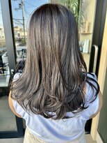 シバ(siba) ハイライトを活かして、グレー入れました!