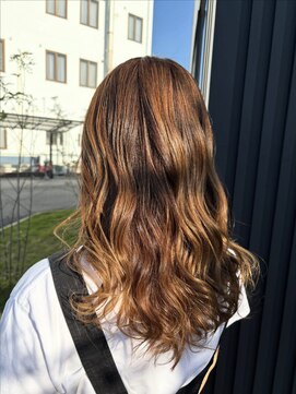 ワーズ インターナショナル(Words international) ハイライトと白髪染め　[muro]