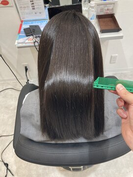 リラ(Rira) 学生さん縮毛矯正☆