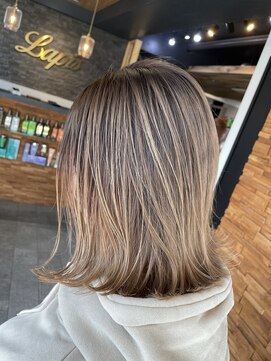 ラピス 横浜(Lapis) ベージュシャドールーツ