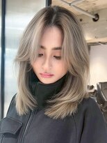 シオン(shion)&nbsp;顔周りレイヤー大人ガーリーブロンド似合わせカット_ba578041