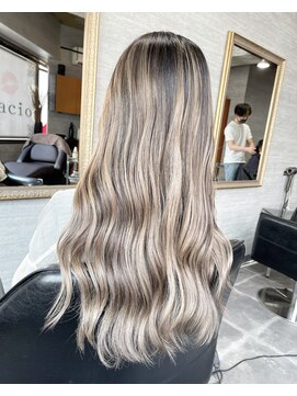 molt 麻生/レイヤーカット/ボブ/バレイヤージュ/ハイライト/海外ヘア 【モルト】 バレイヤージュ