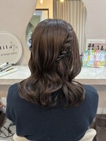 ミラ(Mila) ミディアム!外巻きハーフツイン★