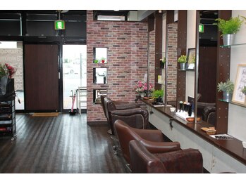 Hair Place Lucia【ヘアープレイス ルシア】