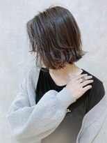 ムウ 難波(MOU)&nbsp;ハッシュカットフルバング似合わせカットレッドブラウン20代30代