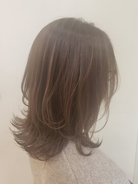 アローズ ステラプレイス店(HELLO'S) グレーベージュ×レイヤー