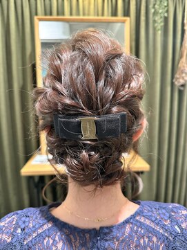 ムーン(moon) #ショコラアッシュ #ヘルシースタイル #ふんわりカール