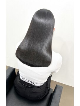 イオエ 岡本(ioe) マチルダボブ×ピンクベージュ×丸型×逆三角形