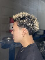 ザ フェイダーズ(The Faderz)&nbsp;束感ツーブロックマッシュスキンフェード波巻きハイライトメンズ