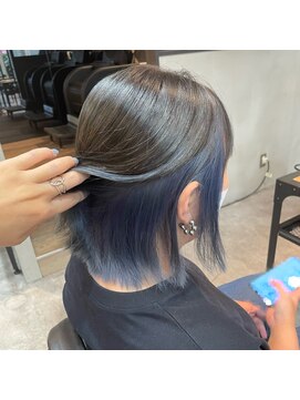 グラ デザイン アンド ヘアー 天王寺店(GRAS DESIGN & HAIR by HEADLIGHT) 幅広インナーカラー×ブルーアッシュ