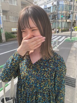 エウペ 渋谷(WEUPE) 斜めバング/グレージュカラー/デザインカラー/シルキーベージュ