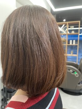 イヤートゥー(ear two)の写真/【今津徒歩2分】明るい白髪染めも対応◎ダメージレス&ワンランク上の仕上がりが幅広い世代から大人気♪