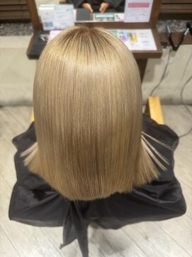 リー ルーチェ 布施(Lee Luce) ミルクティーベージュ/髪質改善