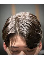 <理容室>ニュアンスパーマ　メンズパーマ　顔剃り　バーバー