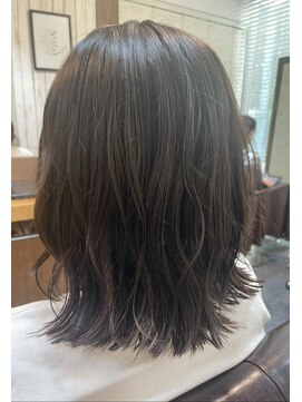 リリアン バイ リトル(Lilian by little) 外ハネ