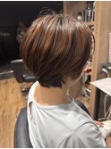 白髪ぼかしハイライトミセスショート
