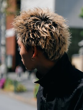 フィフス(fifth) 短髪スパイキーショートツーブロックブリーチカラーfifth原宿