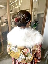 ホワイトルーム(White Room) 成人式リボンアレンジ