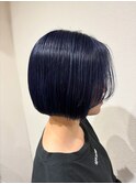 クールなブルーブラックボブ