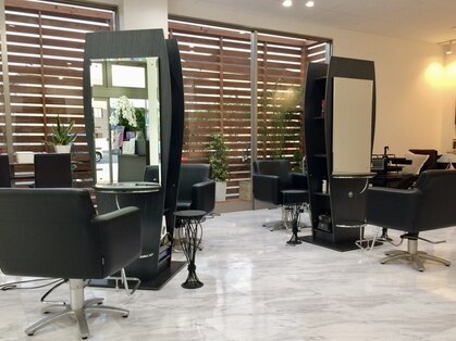 FIRST小松島店の写真