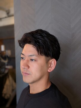 ワンワンオー バーバーショップ コンチネンタル(@110 BARBER SHOP continental) アップバング・ピンカール