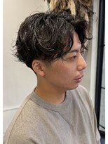 ネクストフォーヘアー(NEXT for hair)&nbsp;センターパート　シャドウパーマ　刈り上げ