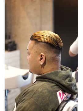 キングスマン トーキョー 国分寺(KINGSMAN TOKYO) アップバング/ツーブロック/スキンフェード[国分寺/国分寺駅]