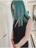濃いめのミントカラー